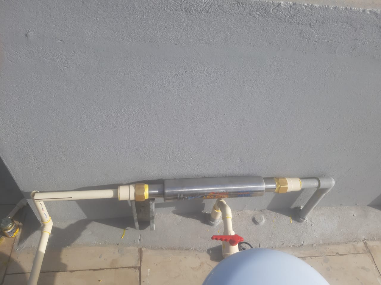 Hard water softener system